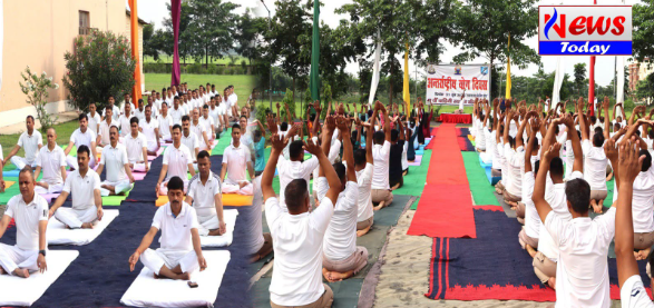 भारत - नेपाल के जवानों ने किया एक साथ योगा